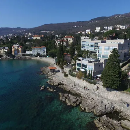 Deluxe Volosko * Opatija
